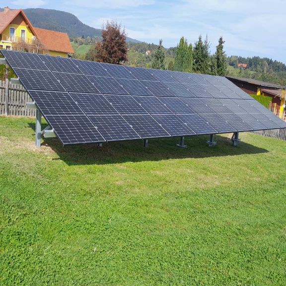 Photovoltaik-Fundament von Bodenanker